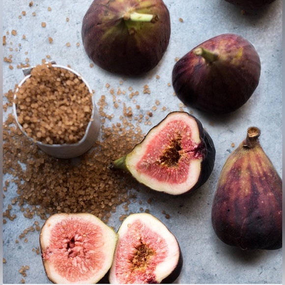 * PREM BROWN SUGAR GINGER & FIG!! Hand Poured Scented Candles - Picture 2 of 3